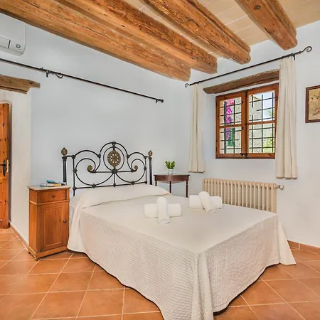 Willa Llobera Abaix *