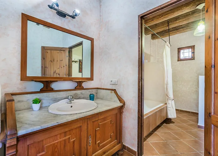 Llobera Abaix Villa *