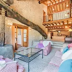 Llobera Abaix Villa *