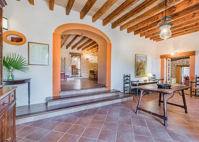 Willa Llobera Abaix *